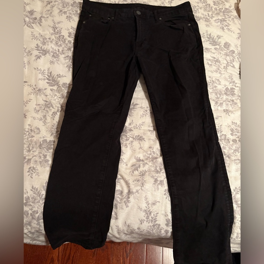 Men’s black jeans